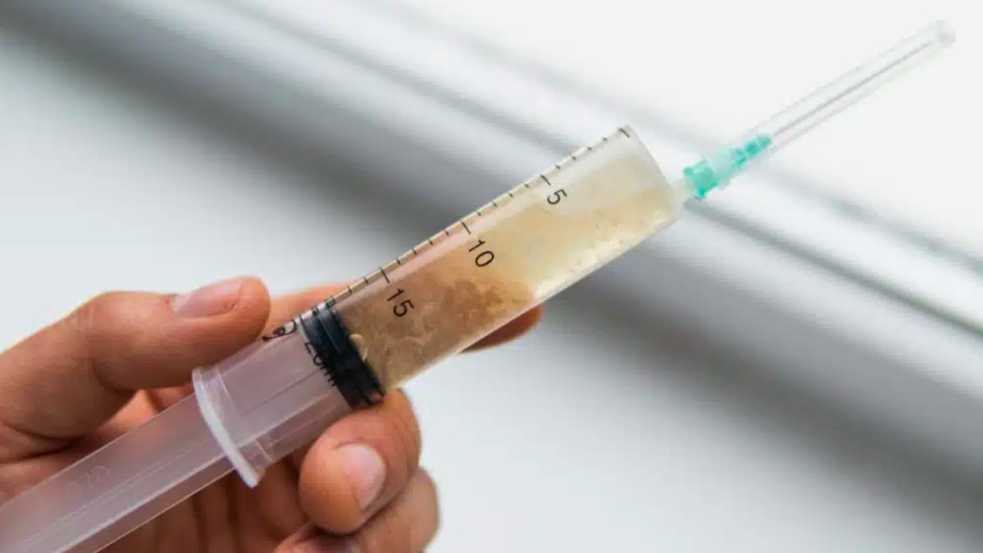 Liquid Culture versus Spore Syringe:  Pros & Cons